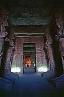 Abu Simbel: Der Groe Tempel - Im Hintergrund das Allerheiligste