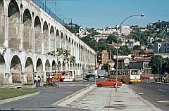 Aqudukt ?Arcos da Lapa? aus dem 18. Jahrhundert, heute fhrt eine Straenbahn darber