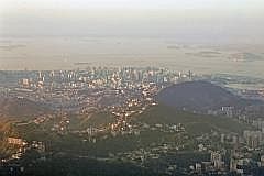 Christus-Statue Cristo Redentor: Blick von der Aussichtsplattform auf Rio