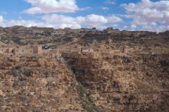 Auf dem Weg nach Ghadames: Das Berberdorf Cabao (Kabaw) auf dem Jebel Nafusa