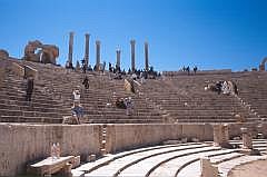 Das Theater von Leptis Magna ist - nach Sabrata - das zweitgrte seiner Art