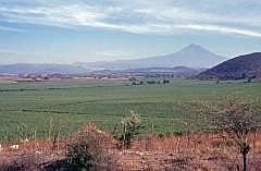 Auf dem Weg nach Oaxaca: Landschaft mit Popocatepetl