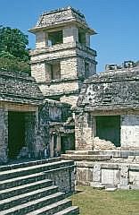 Palenque: Turm des Palastes