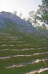 Cob: Aufstieg zur Pyramide