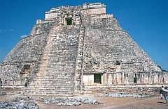 Uxmal: Pyramide des Zauberers