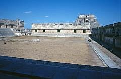 Uxmal: Nonnenviereck (Cuadrngulo de las Monjas)