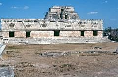 Uxmal: Nonnenviereck (Cuadrngulo de las Monjas)