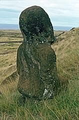 Moai Tukuturi, der kniende Moai