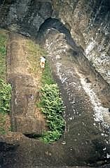 Rano Raraku: Der Steinbruch mit halbfertigen Moais