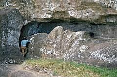 Rano Raraku: Der Steinbruch mit halbfertigem Moai