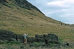 Rano Raraku: Zerbrochener Moai