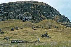 Rano Raraku: Blick auf den Steinbruch