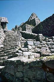 Machu Picchu: Treppe und Huser
