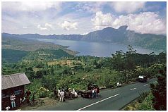 Blick auf den Batur-See von Penelokan aus