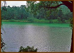 Dieng Plateau - Farbensee