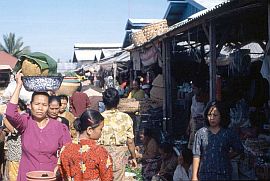 Auf dem Markt in Tanjung