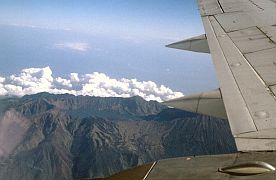 Flug ber den Krater des Rinjani