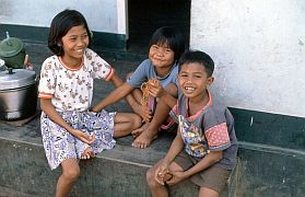 Kinder in Bagik Nunggal