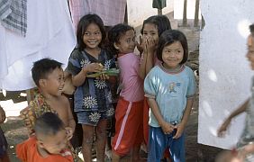 Kinder in Bagik Nunggal