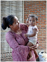 Mutter mit Kind in Kabol