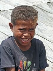 Supiori: Junge in Sauyas