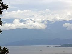 Blick vom Gunung Meja auf die Arfak-Mountains