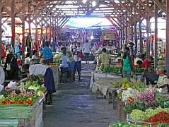 Hauptmarkt in Manokwari: Markthalle