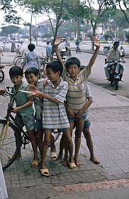 Saigon: Kinder
