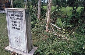 My Lai Gedenksttte: Gedenkstein fr 170 Ermordete