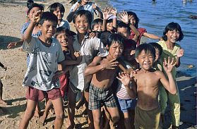Qui Nhon - Kinder am Strand