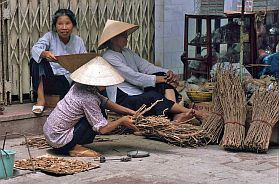 Hanoi-Altstadt: Hndler traditioneller Medizin