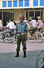Hanoi: Polizist