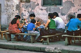 Hanoi-Altstadt: Straenlokal